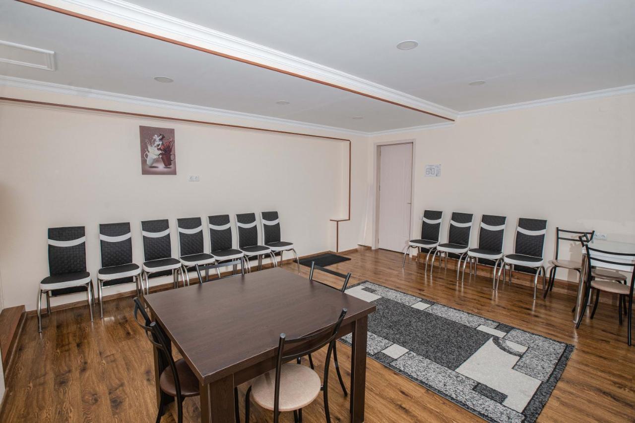 Hotel Telav Holl à Telavi Extérieur photo