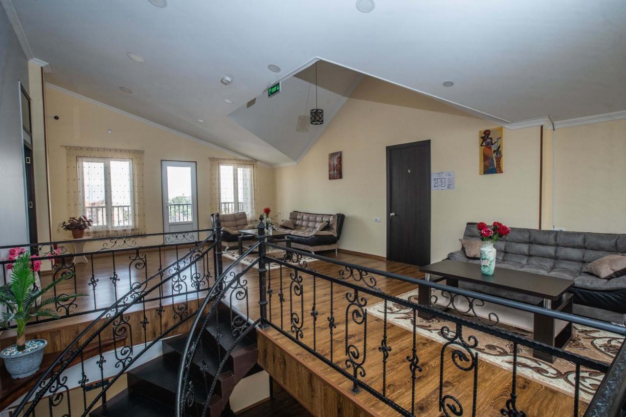 Hotel Telav Holl à Telavi Extérieur photo