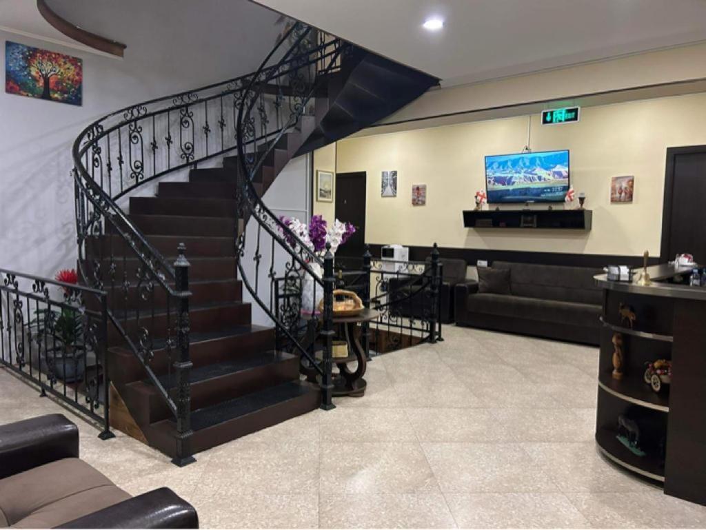 Hotel Telav Holl à Telavi Extérieur photo